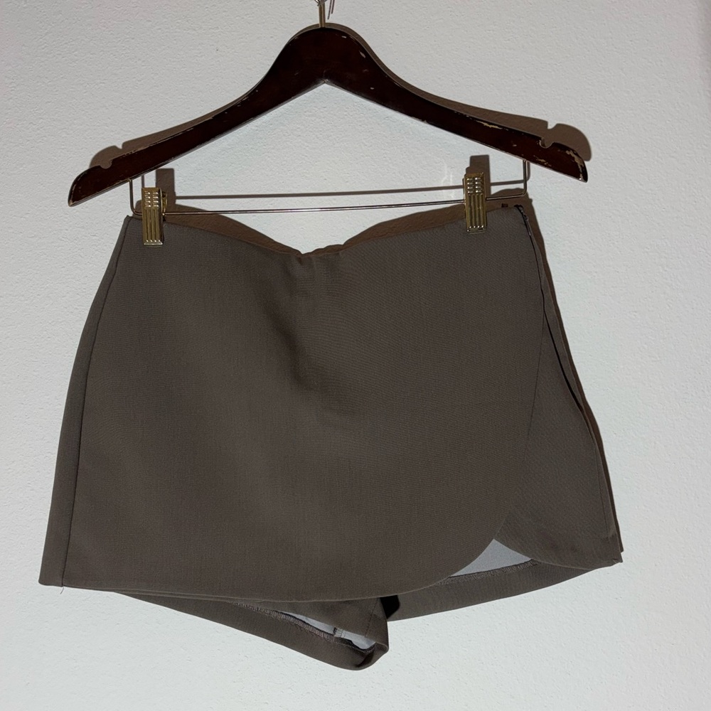 Zara Skort NWT Size Medium